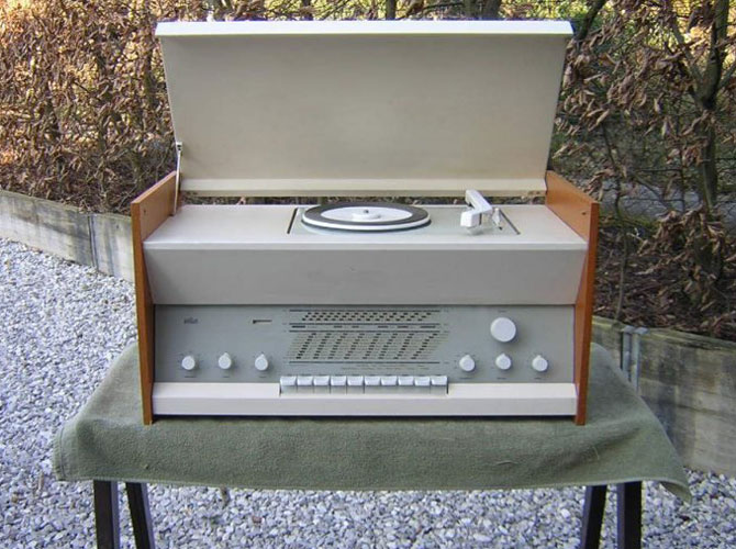 1960s Dieter Rams-designed Braun Atelier 2 audio system on