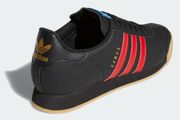 adidas all black trainers 1980s